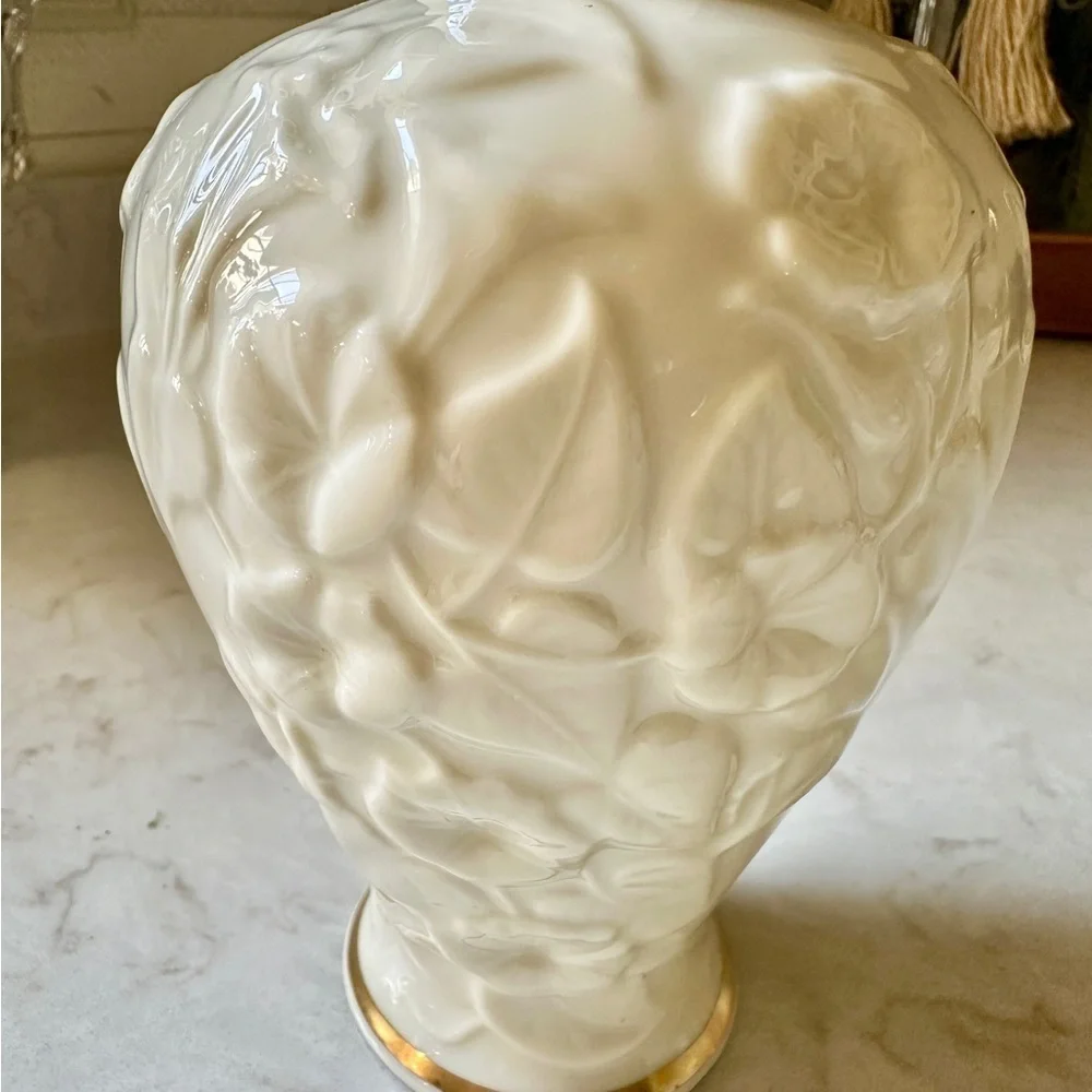 LENOX, “FLOWERS OF AFFECTION” VASE. PART OF A LIMITED EDITION COLLECTION.